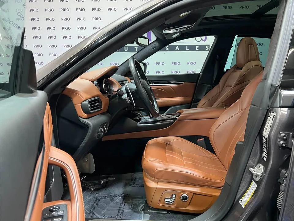 2022 Maserati Levante - Image 6 of 10