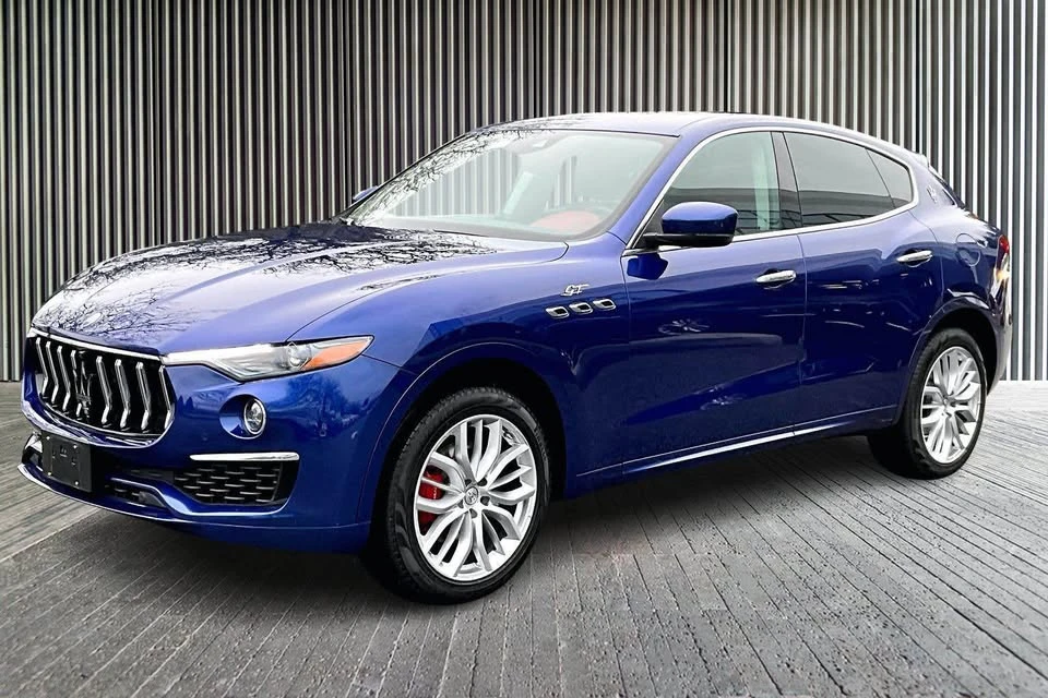 2022 Maserati Levante - Image 2 of 10