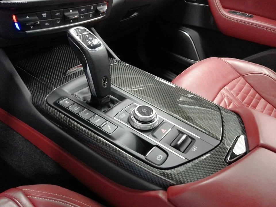 2022 Maserati Levante - Image 13 of 20