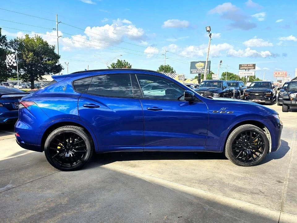 2022 Maserati Levante - Image 7 of 20