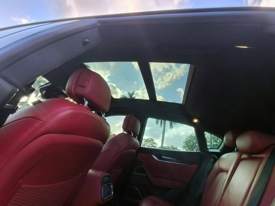 2022 Maserati Levante - Image 10 of 20