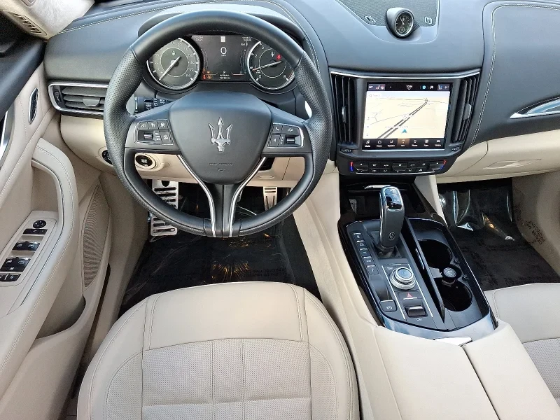 2022 Maserati Levante - Image 7 of 12