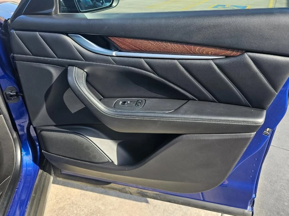 2022 Maserati Levante - Image 8 of 20