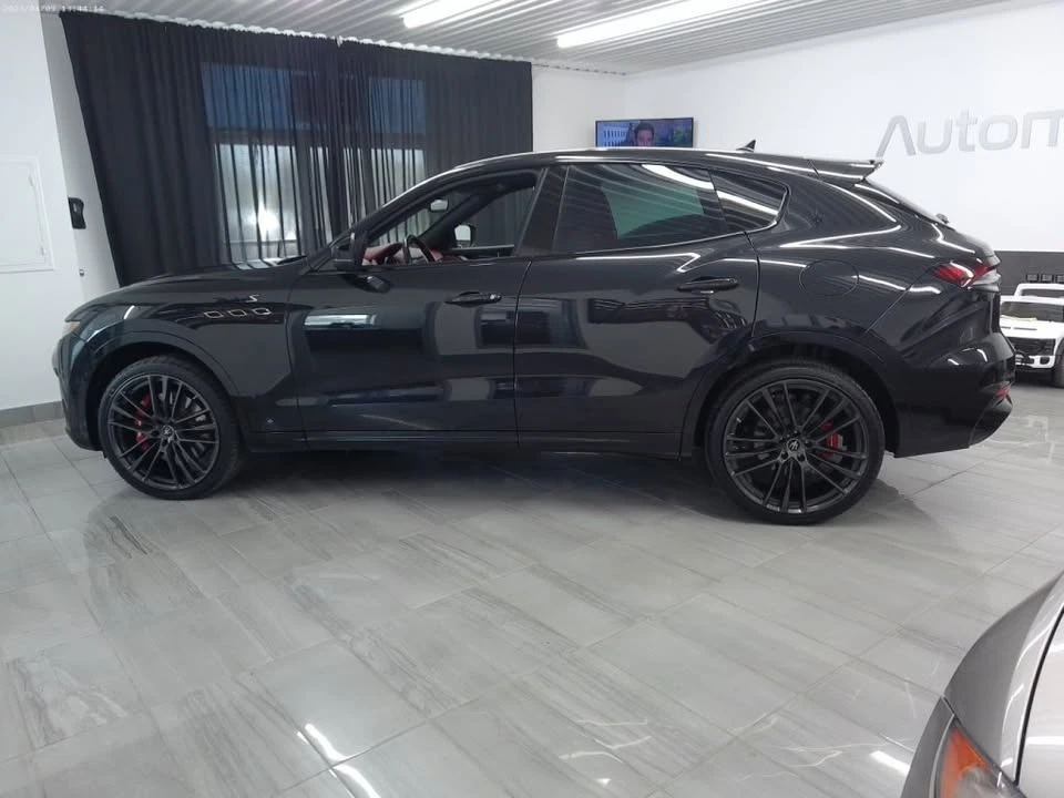 2022 Maserati Levante - Image 8 of 20