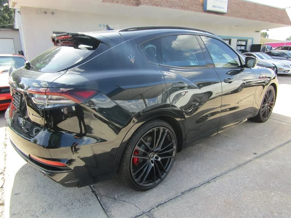 2022 Maserati Levante - Image 4 of 16