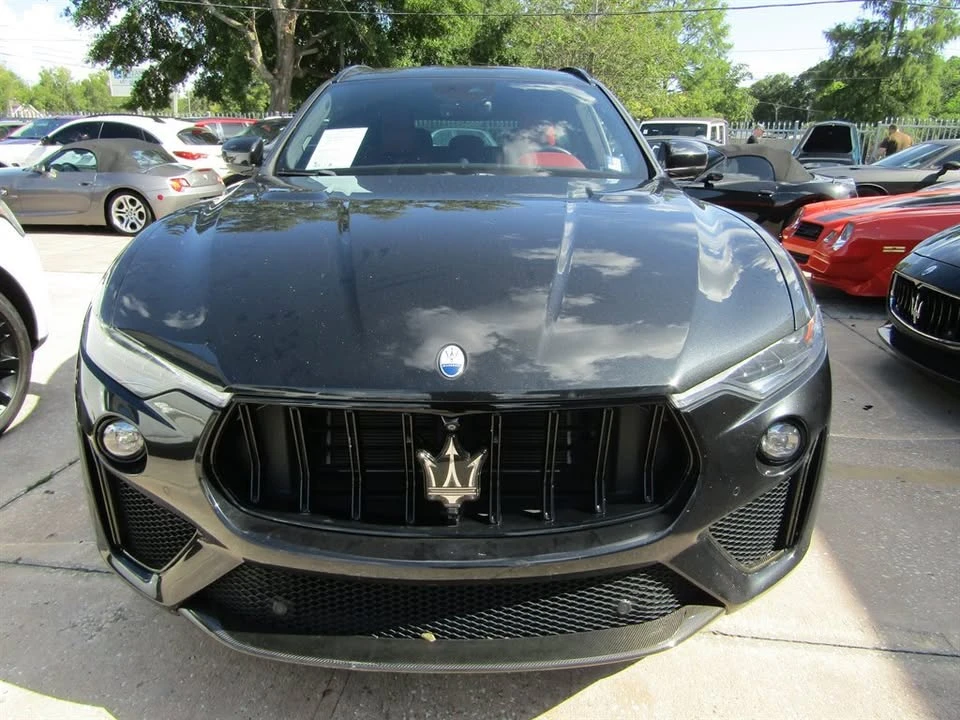 2022 Maserati Levante - Image 2 of 16