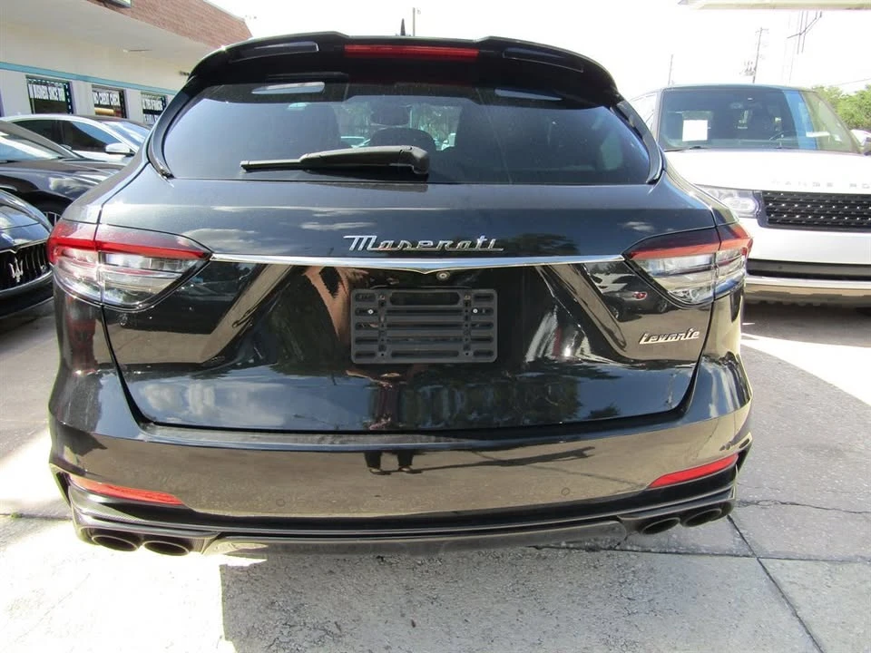 2022 Maserati Levante - Image 3 of 16