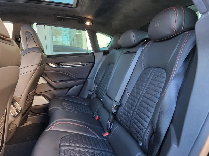 2022 Maserati Levante - Image 8 of 12