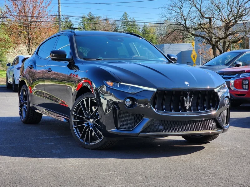 2022 Maserati Levante - Image 3 of 12