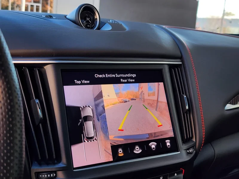 2022 Maserati Levante - Image 10 of 12