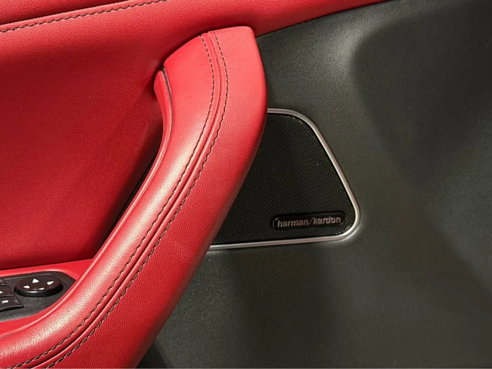 2022 Maserati Levante - Image 18 of 20