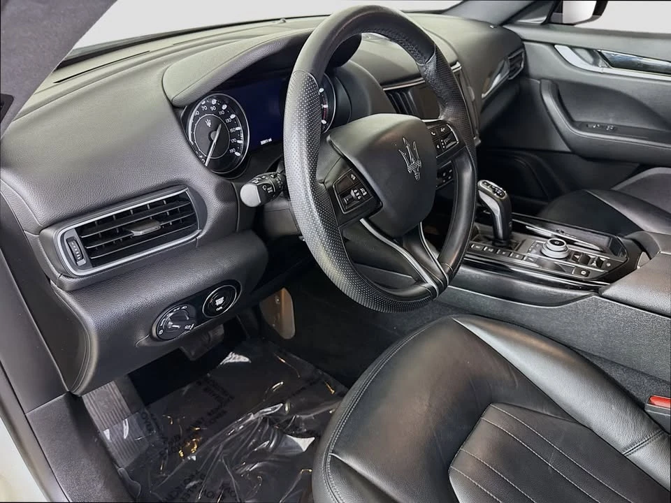 2022 Maserati Levante - Image 16 of 19