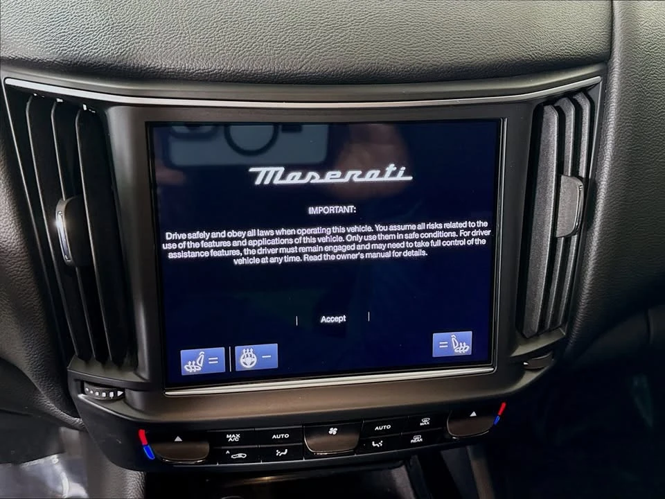 2022 Maserati Levante - Image 11 of 19