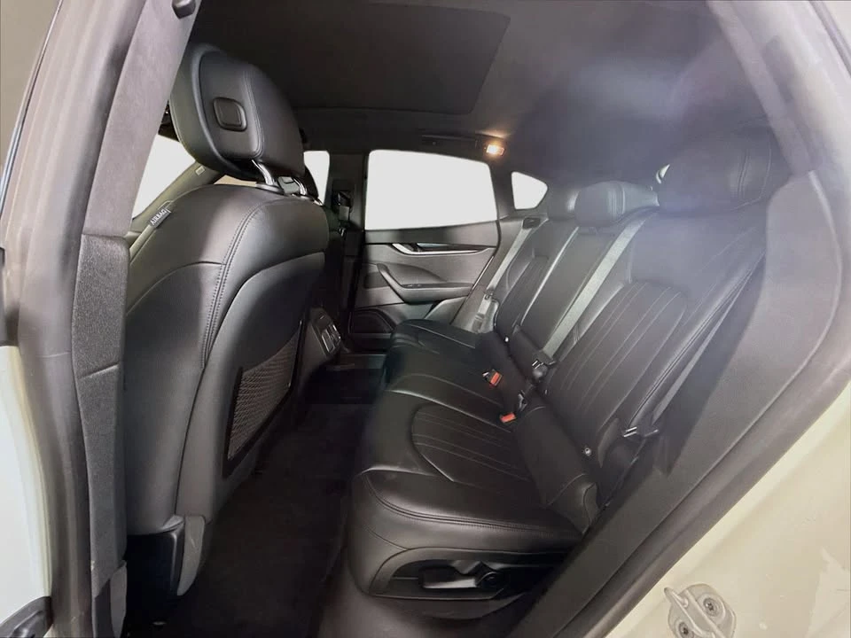 2022 Maserati Levante - Image 18 of 19