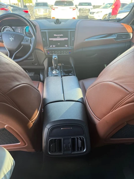 2022 Maserati Levante - Image 15 of 20