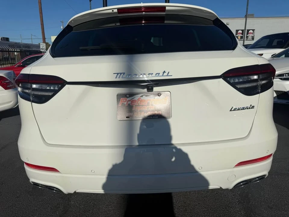 2022 Maserati Levante - Image 8 of 20