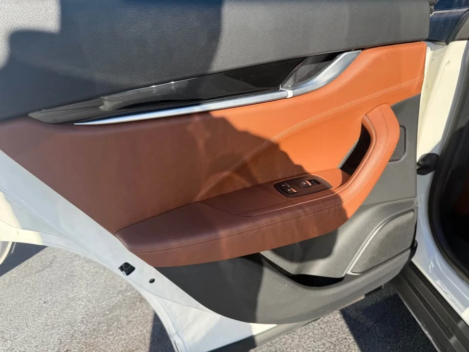 2022 Maserati Levante - Image 13 of 20