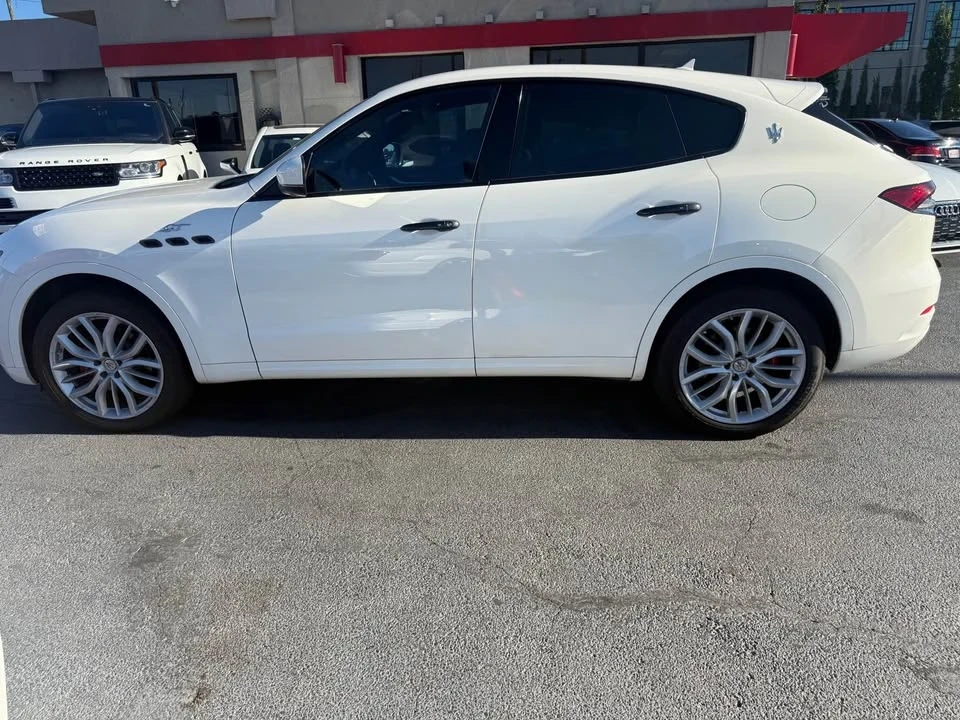 2022 Maserati Levante - Image 4 of 20