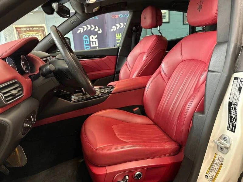 2022 Maserati Levante - Image 10 of 20