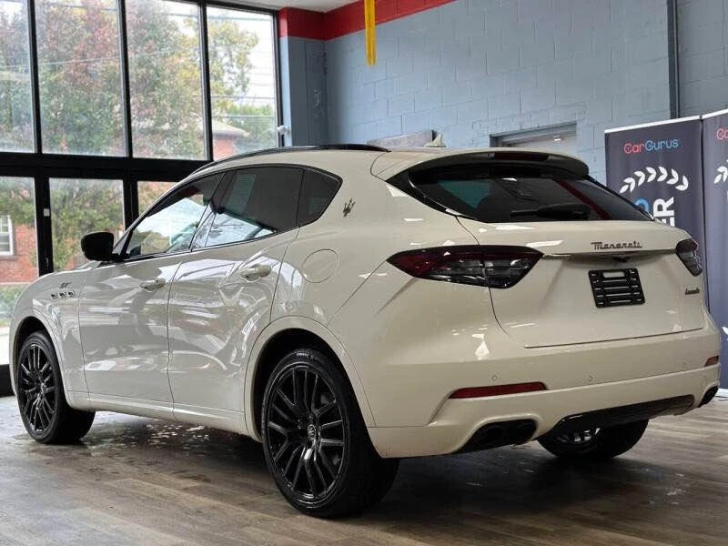 2022 Maserati Levante - Image 5 of 20