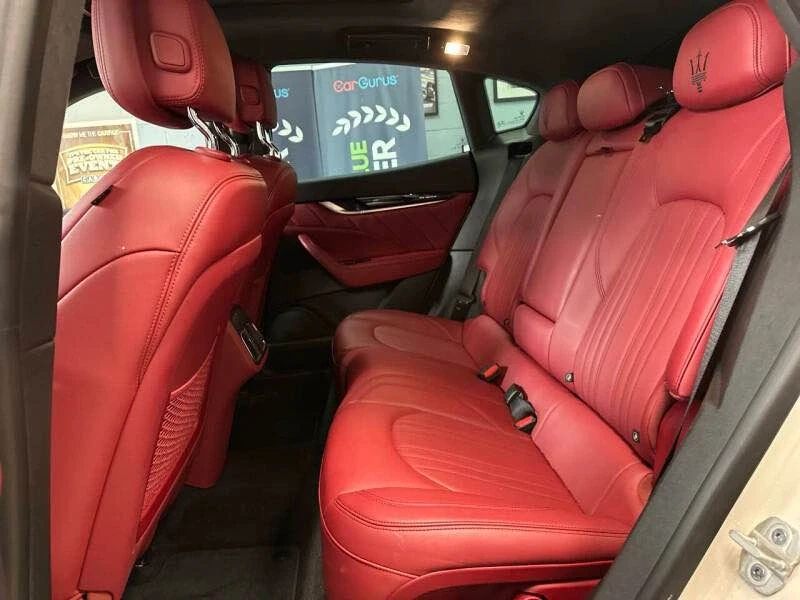 2022 Maserati Levante - Image 11 of 20