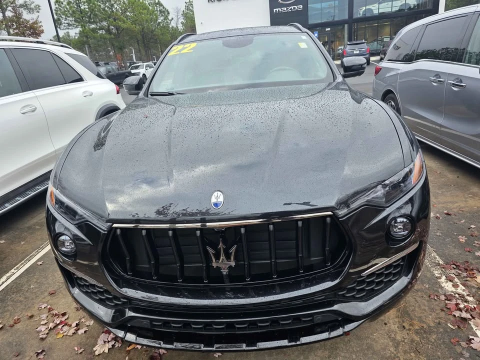 2022 Maserati Levante - Image 8 of 12