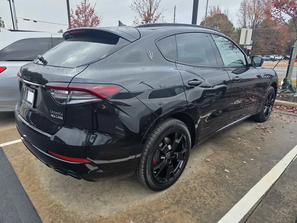 2022 Maserati Levante - Image 10 of 12