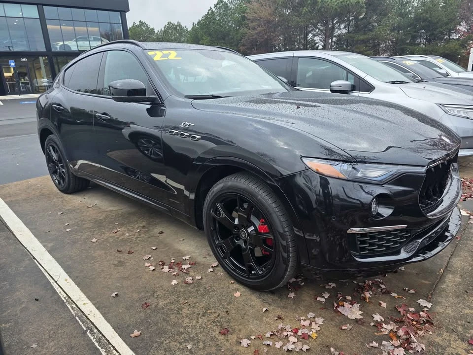 2022 Maserati Levante - Image 9 of 12