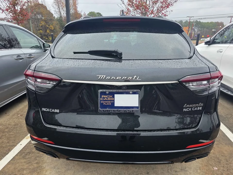 2022 Maserati Levante - Image 11 of 12