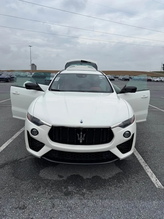 2022 Maserati Levante GTS - Image 4 of 13