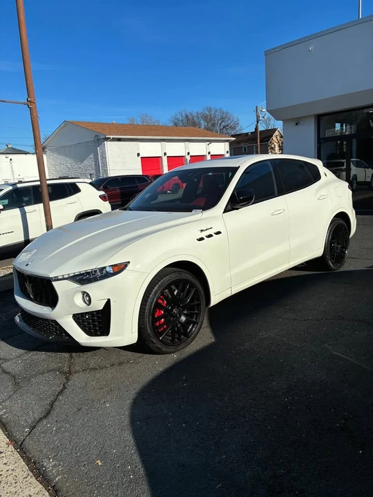 2022 Maserati Levante Modena - Image 3 of 6