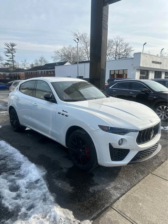 2022 Maserati Levante Modena - Image 3 of 13