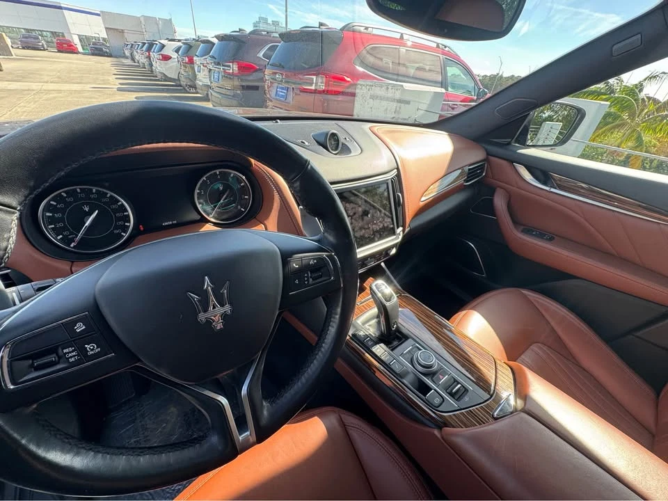 2022 Maserati Levante Modena - Image 8 of 12