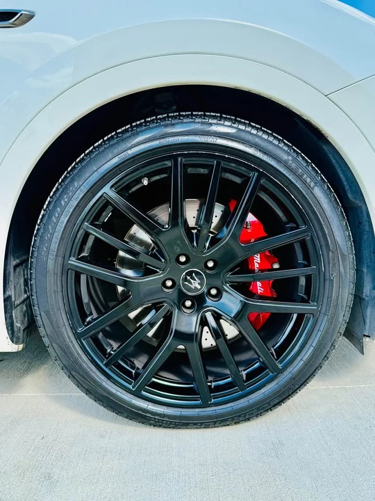 2022 Maserati Levante Modena - Image 6 of 19