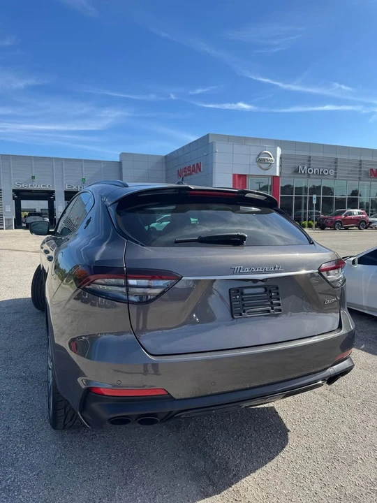 2022 Maserati Levante Modena - Image 10 of 17