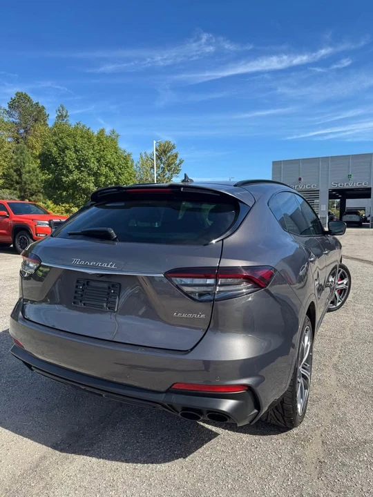 2022 Maserati Levante Modena - Image 8 of 17