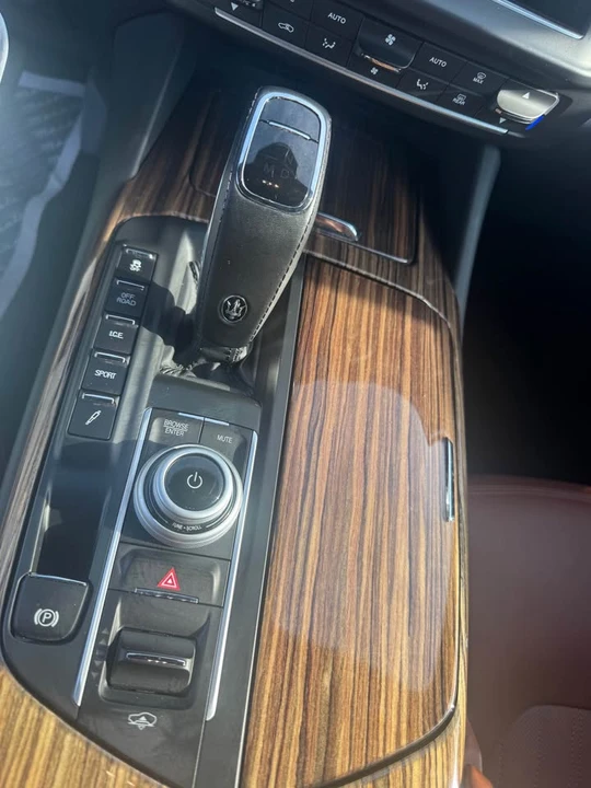 2022 Maserati Levante Modena - Image 9 of 20