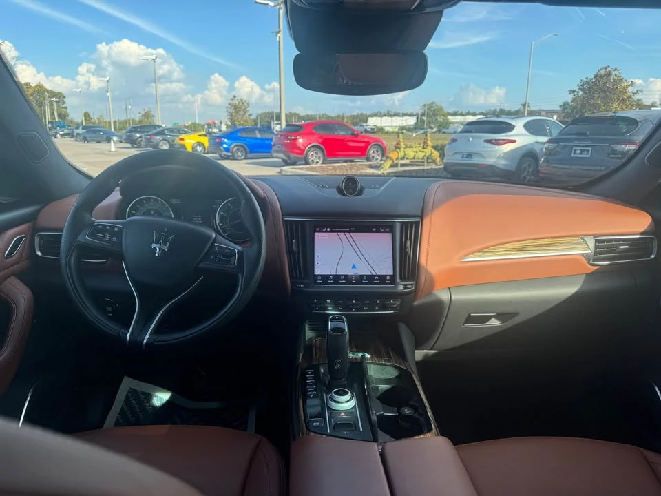 2022 Maserati Levante Modena - Image 12 of 20