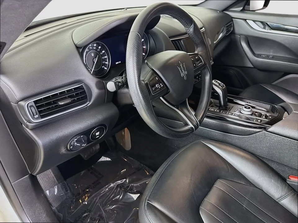 2022 Maserati Levante - Image 17 of 20