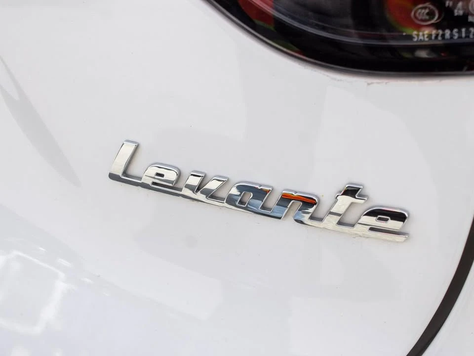 2022 Maserati Levante - Image 8 of 10