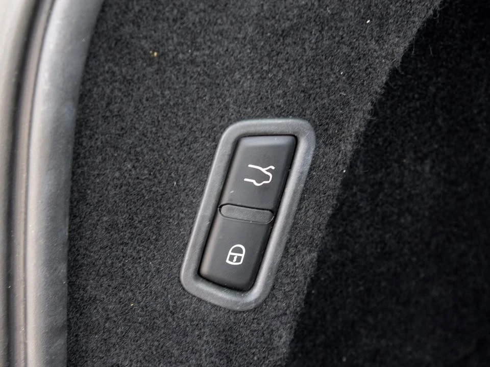 2022 Maserati Levante - Image 10 of 10