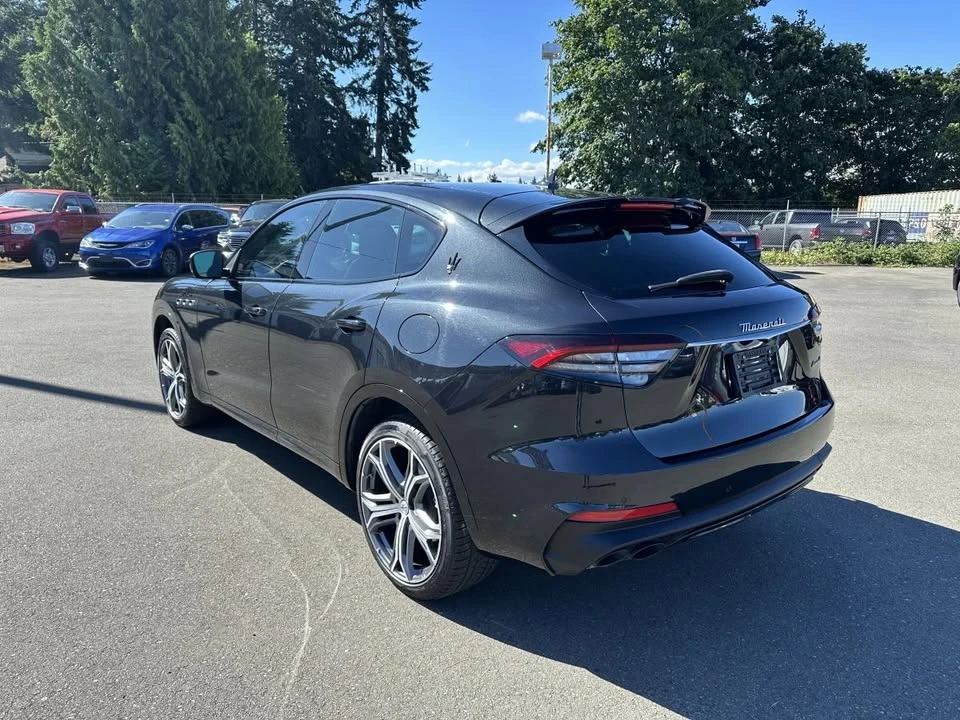 2022 Maserati Levante - Image 3 of 10