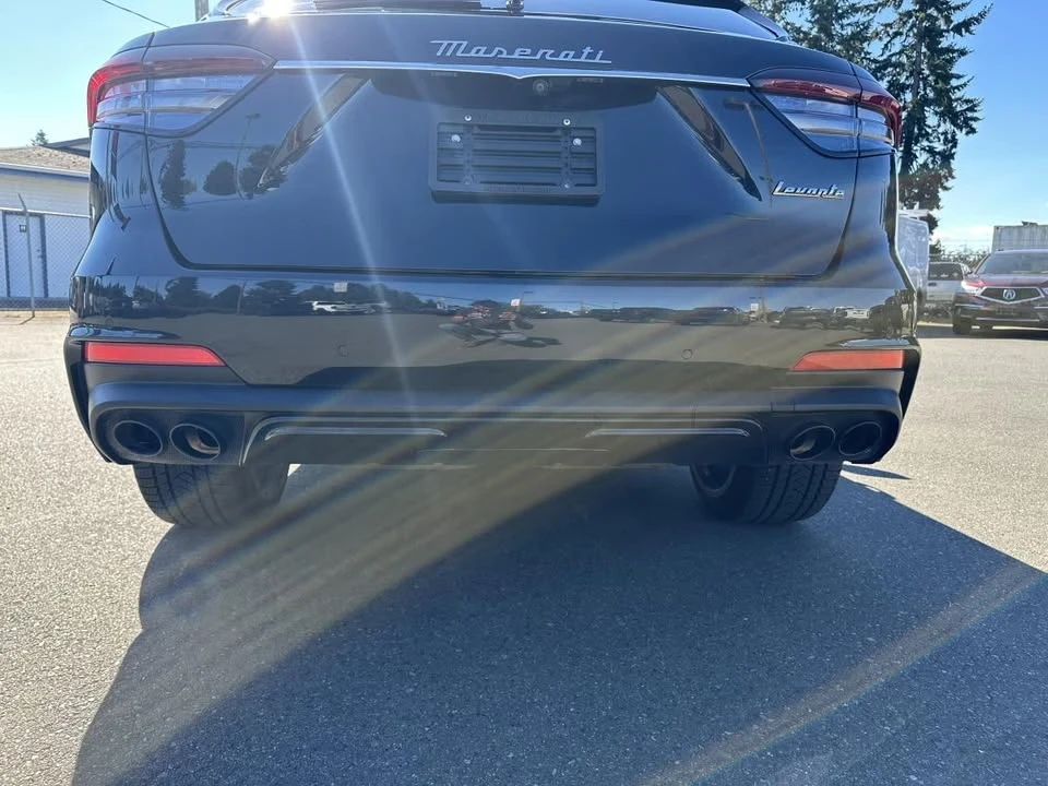 2022 Maserati Levante - Image 5 of 10