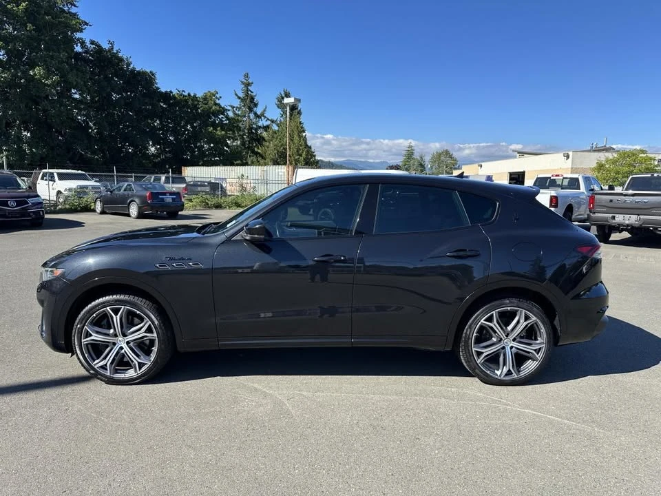 2022 Maserati Levante - Image 2 of 10