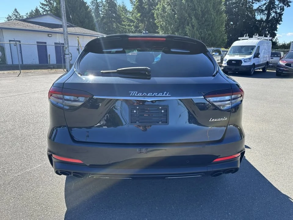2022 Maserati Levante - Image 3 of 9