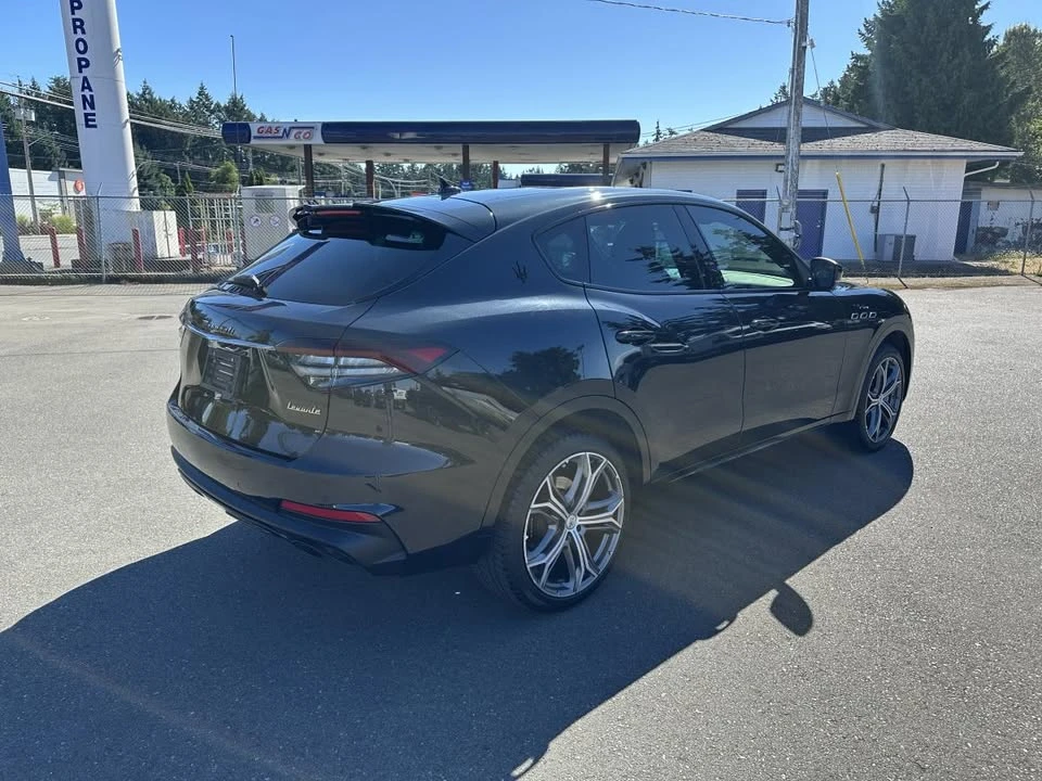 2022 Maserati Levante - Image 5 of 9