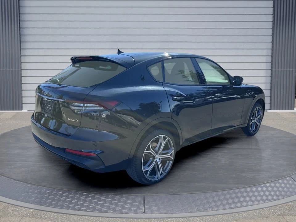 2022 Maserati Levante - Image 6 of 10