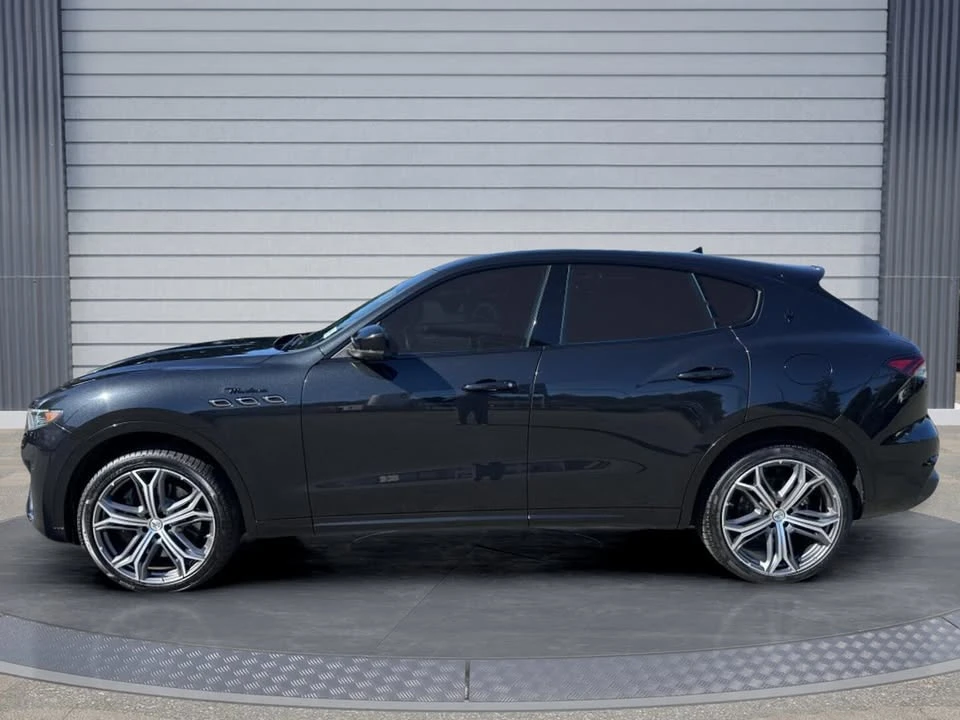 2022 Maserati Levante - Image 2 of 10