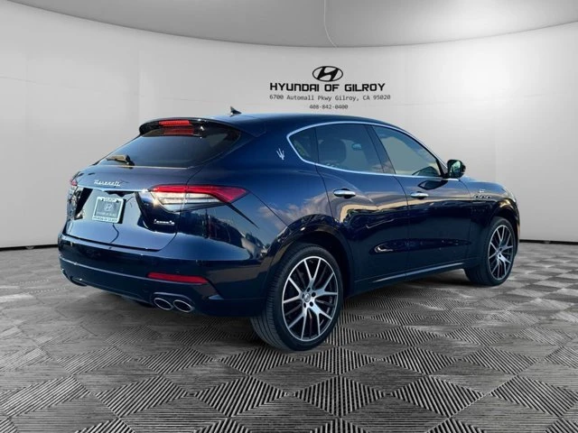 2022 Maserati Levante - Image 5 of 19