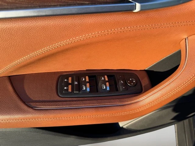 2022 Maserati Levante - Image 15 of 19